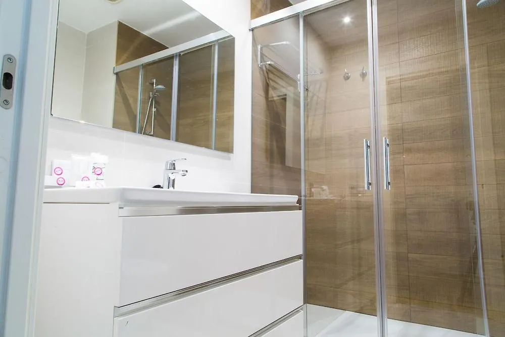 Apartmentos Pompidou Malaga